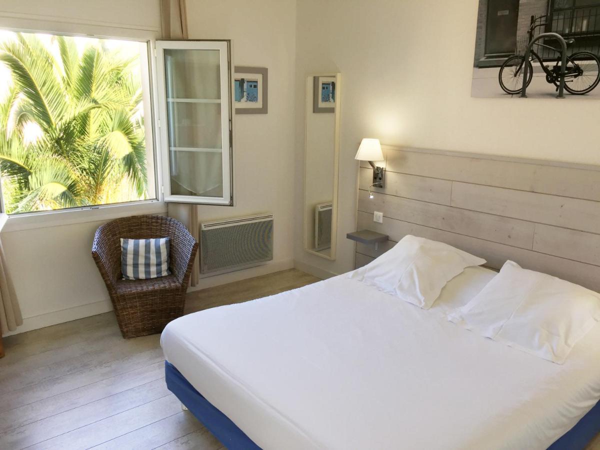 Hotel Le Square Saint-Pierre-d'Oleron Exterior photo