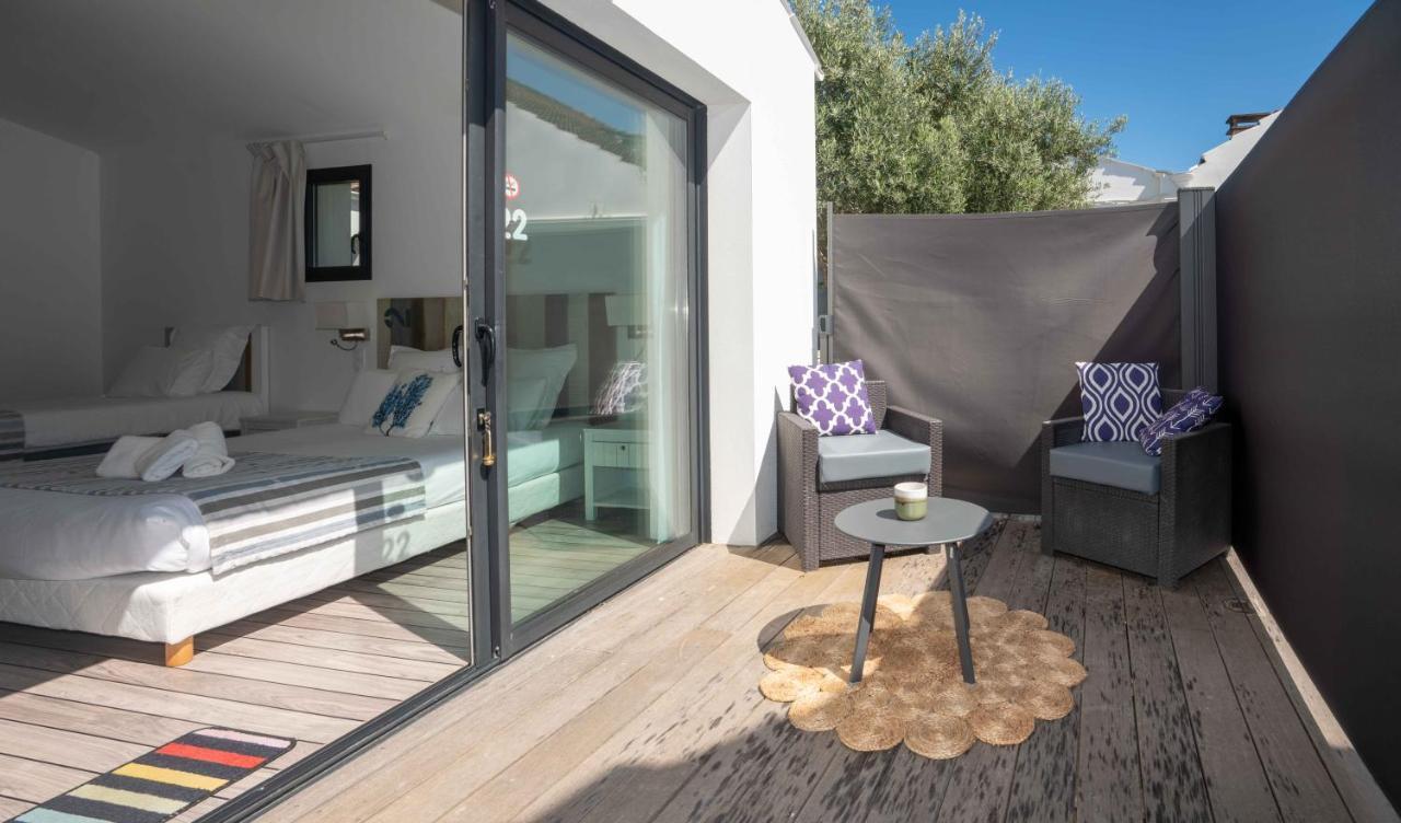 Hotel Le Square Saint-Pierre-d'Oleron Exterior photo