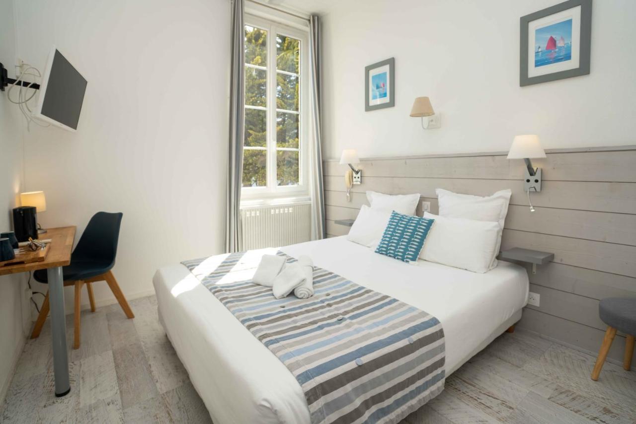 Hotel Le Square Saint-Pierre-d'Oleron Exterior photo